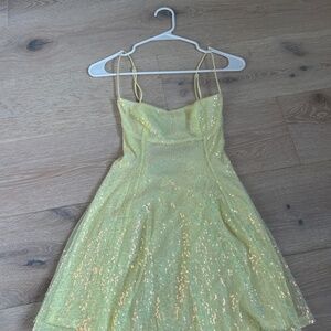 Mini sequin yellow dress